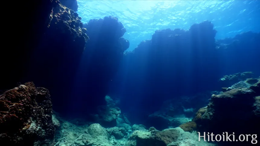 古宇利島トケイ浜ティーヌ浜ハートロック