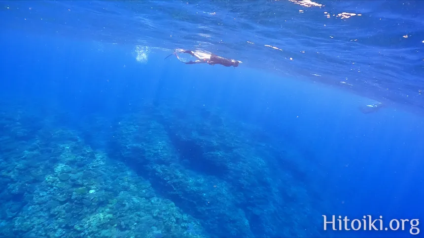 古宇利島トケイ浜ティーヌ浜ハートロック