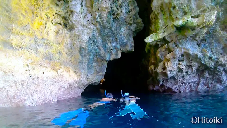 青の洞窟の入り口